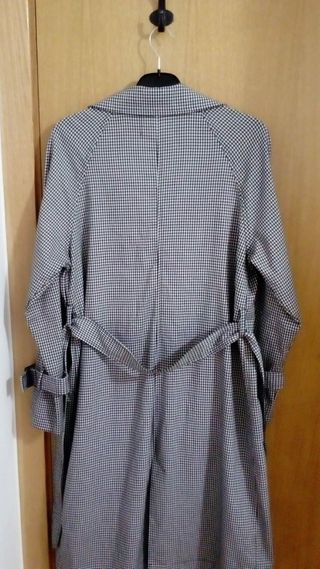 Gabardina Stradivarius Pata de Gallo