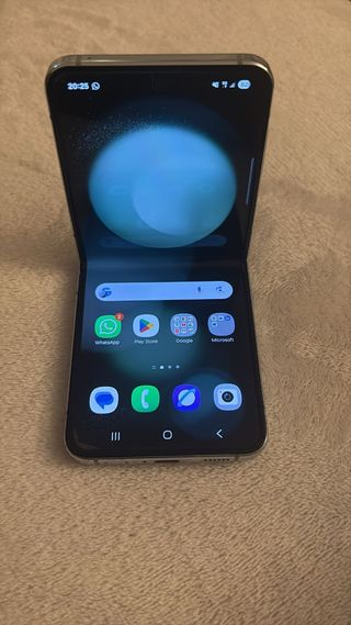 Samsung Galaxy Z Flip5