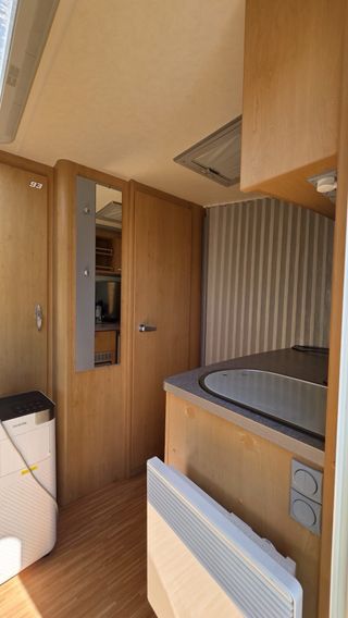 Caravana Knaus Südwind 500 KU- 6 plazas