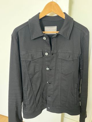 Chaqueta tejana negra Zara