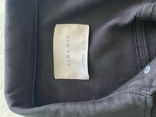 Chaqueta tejana negra Zara