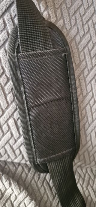 Maletín Negro Trust para Portátil hasta 17'