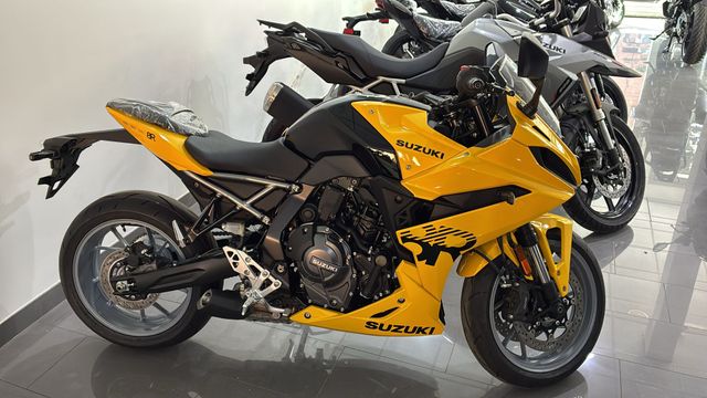 Suzuki GSX-8R Edición Especial Amarilla