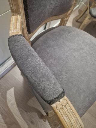 Sillas Isabelinas Beige y Gris. Están impolutas