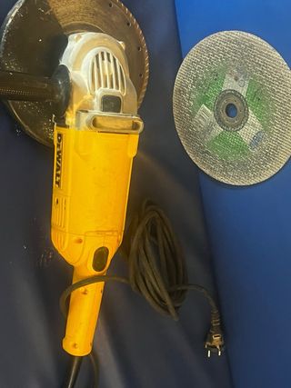 Amoladora Radial DeWalt DWE4925