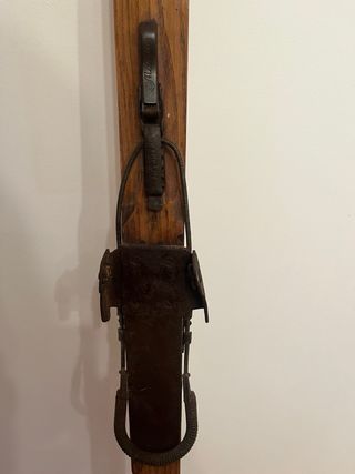 Esquís antiguos de madera