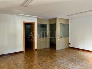 Oficina en alquiler en Azpilagaña en Pamplona