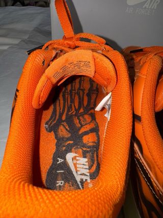 Nike Air Force 1 Low Naranja Esqueleto Halloween