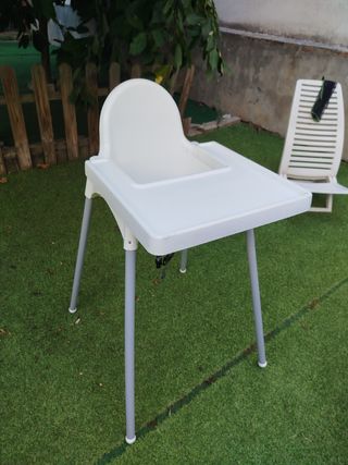 Trona IKEA blanca