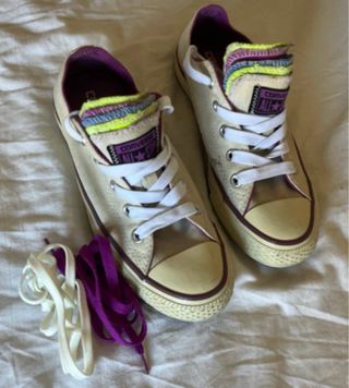 Zapatillas Converse Beige y Morado