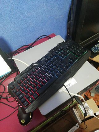 Teclado Gaming Krom Negro Multicolor