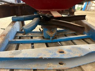 Abonadora y sembradora Aguirre