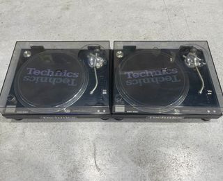 2x Technics SL-1210 M5G Tocadiscos