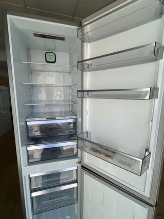 FRIGORÍFICO GRUNDIG 2MTS NOFROST INOX A+++. ENVÍO 