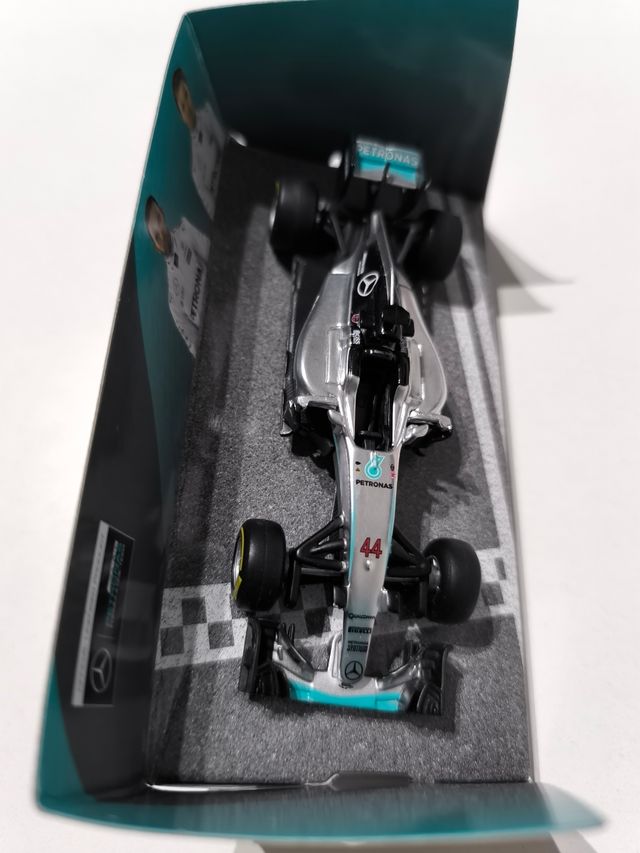 Mercedes F1 W07 Hybrid 2016 Burago