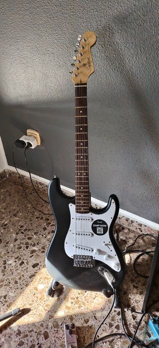 Guitarra Fender Stratocaster Negra