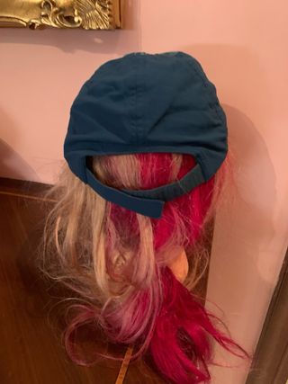 Berretto blu e verde acqua