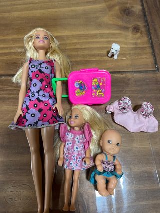 Barbie Madre e Hijos con Accesorios