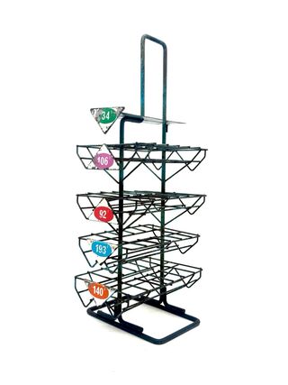 Espositore vintage in ferro con targhette numerate anni 50