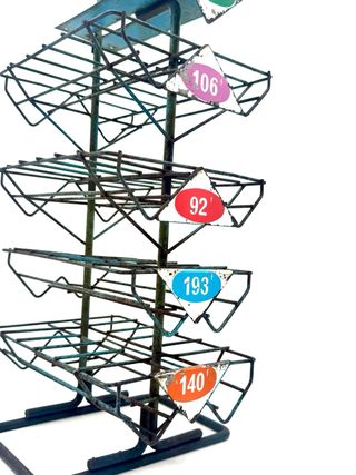 Espositore vintage in ferro con targhette numerate anni 50