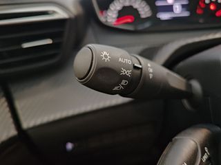 PEUGEOT 208 1.2 Puretech S&S Style