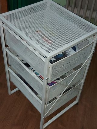 Escritorio con cajonera y asiento