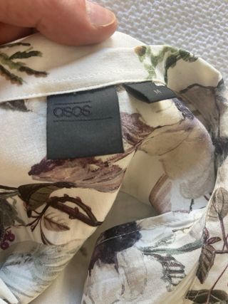 Camisa ASOS floral pájaros