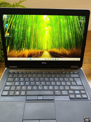 Dell Latitude E7440 , Windows 11 pro 