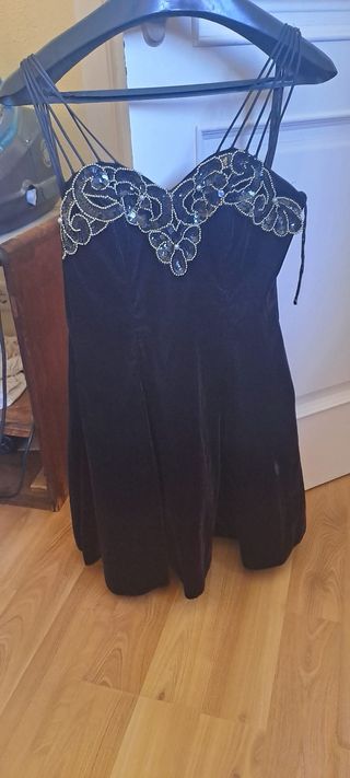 Vestido Terciopelo Negro Pedrería