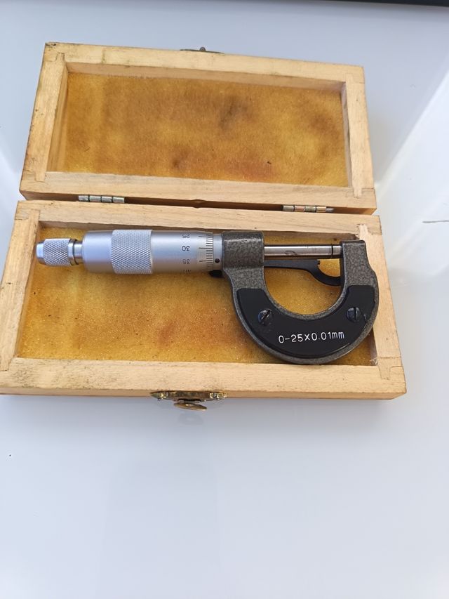 Micrómetro Palmer 0-25x0.01mm