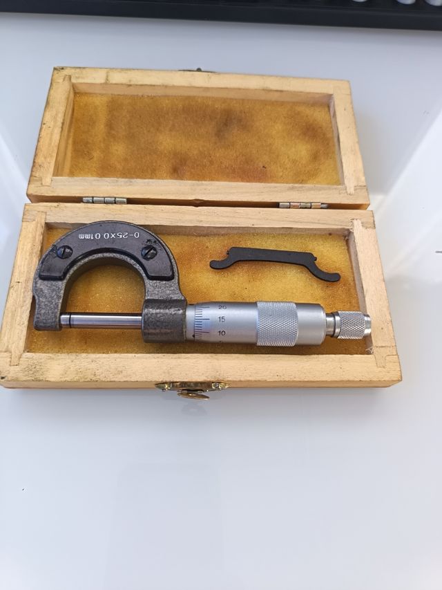 Micrómetro Palmer 0-25x0.01mm