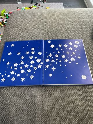 La Luna: Cuento para leer a oscuras