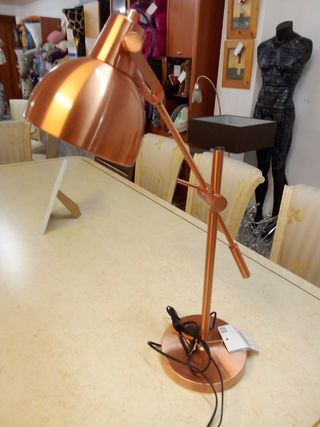 Lámpara de mesa cobre