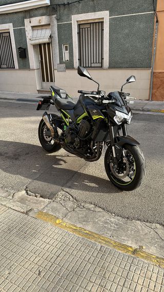 Kawasaki Z900 2022 7.700km limitada para A2