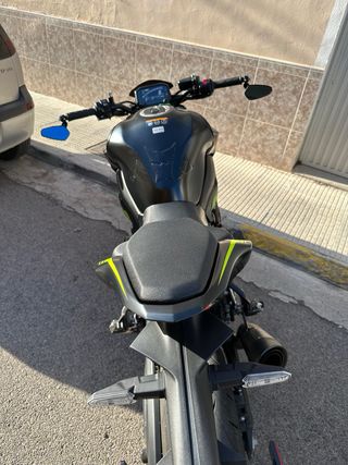 Kawasaki Z900 2022 7.700km limitada para A2