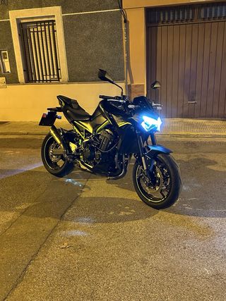 Kawasaki Z900 2022 7.700km limitada para A2