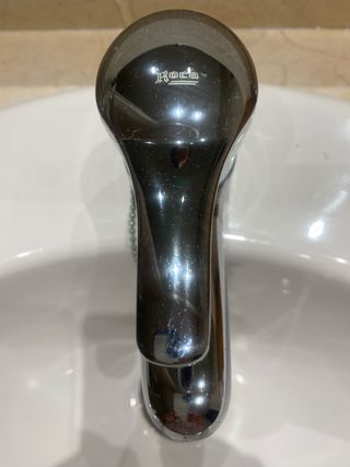Mueble baño doble seno con espejo,lavabos y grifos