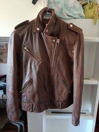 Chaqueta de cuero marrón