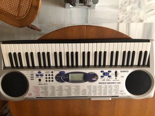 Teclado Casio LK-43 Estupendo órgano electrónico