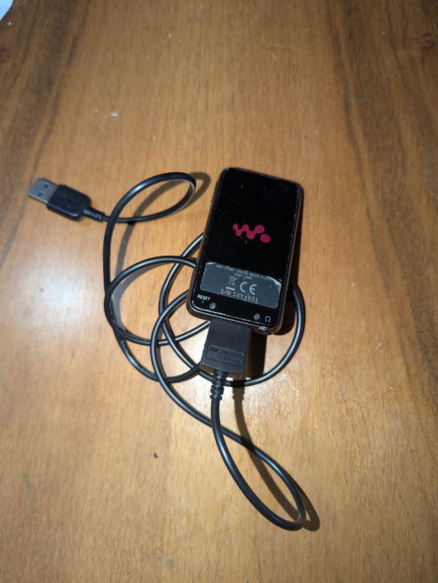 Lettore MP4 Sony NWZ-E438F Nero 8gb