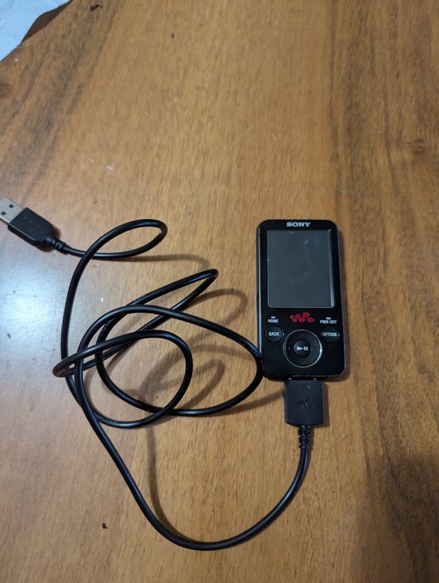 Lettore MP4 Sony NWZ-E438F Nero 8gb