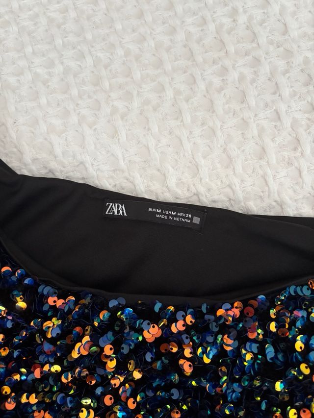 Top de lentejuelas de Zara