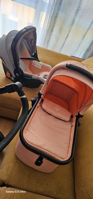 Carrito de bebé ( marca jane)
