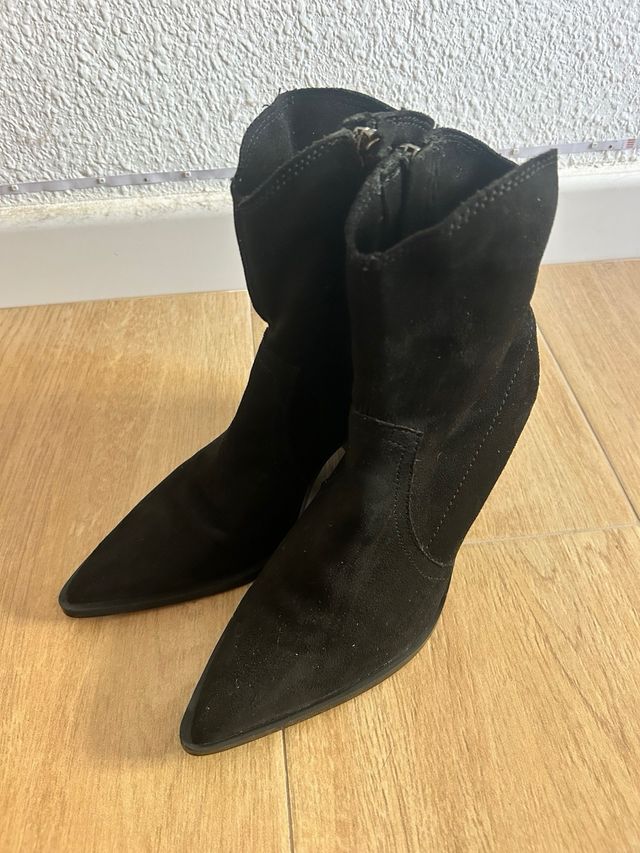 Botines Negros Tacon