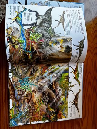 LOTE: JUEGUETE, LIBRO Y CARTAS DINOSAURIOS