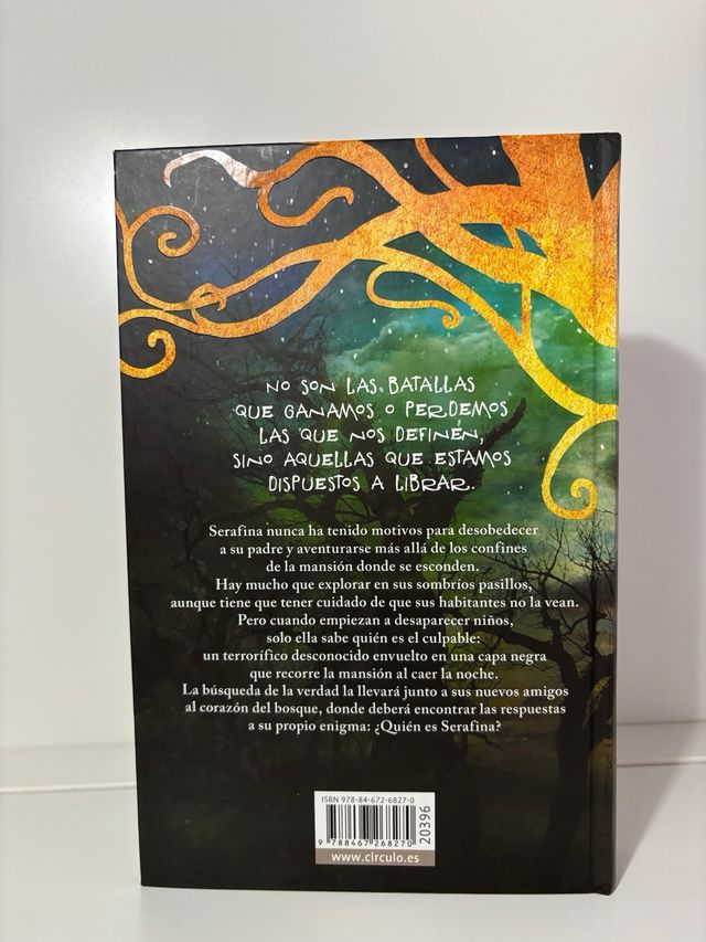 Serafina Y La Capa Negra