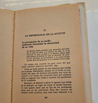 Libro vintage "Cómo triunfar cada dia" - 1974