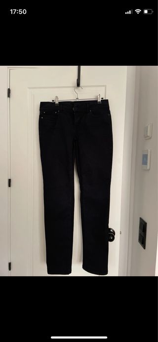Pantalón pitillo negro Benetton