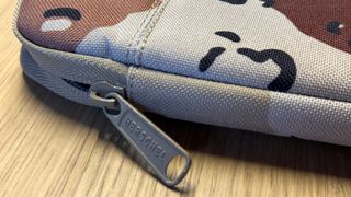 Custodia Herschel mimetica per Tablet/iPad