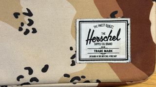 Custodia Herschel mimetica per Tablet/iPad